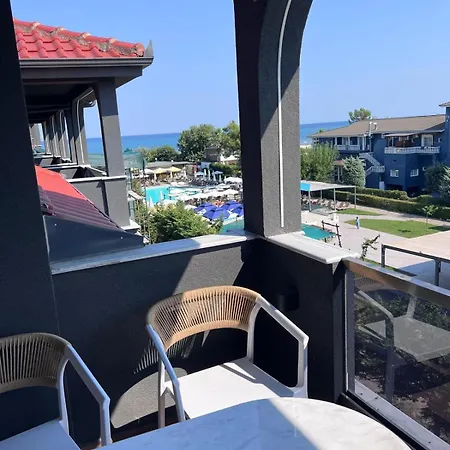 Seabreeze Paralia Апартамент